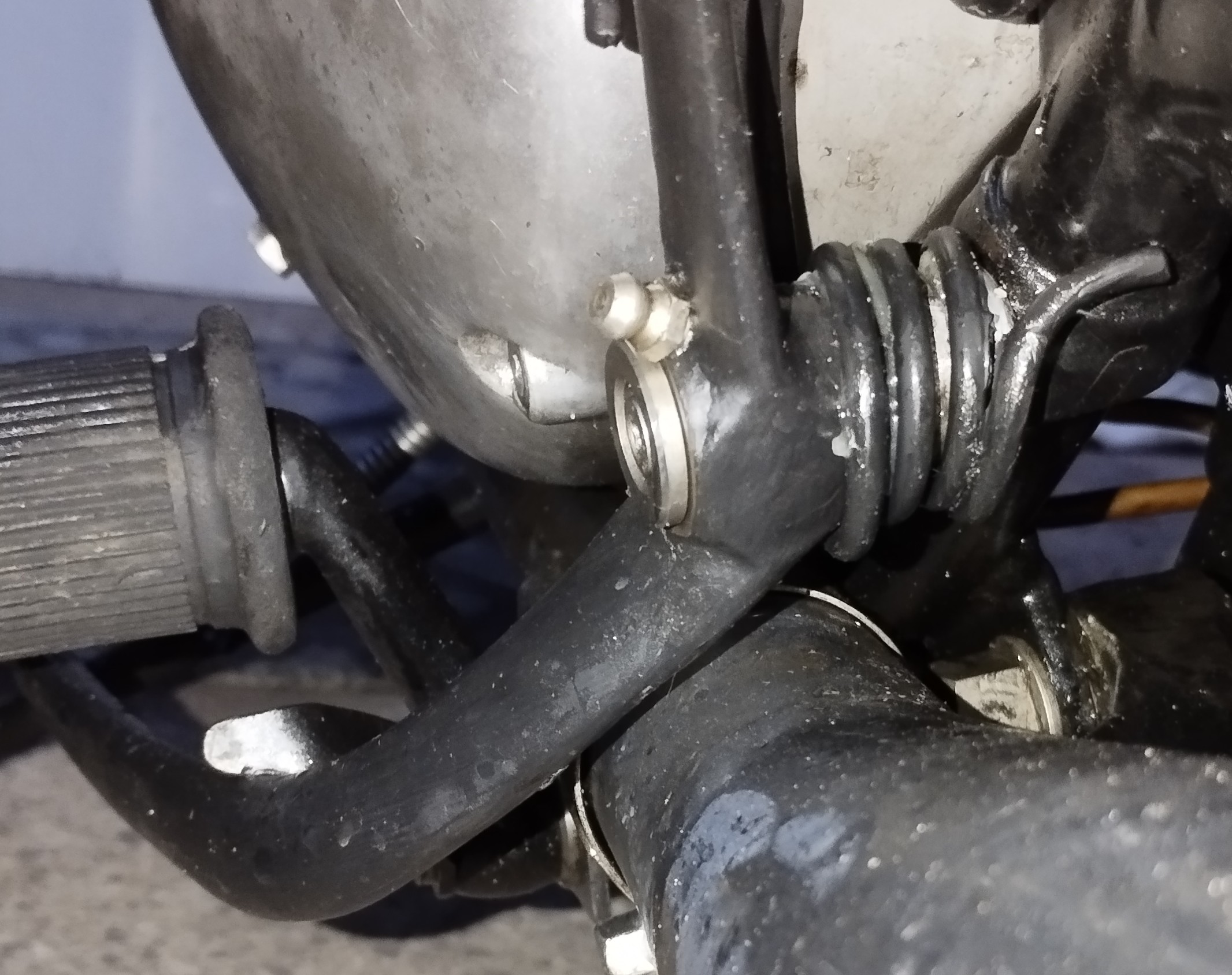 Brake pedal return spring